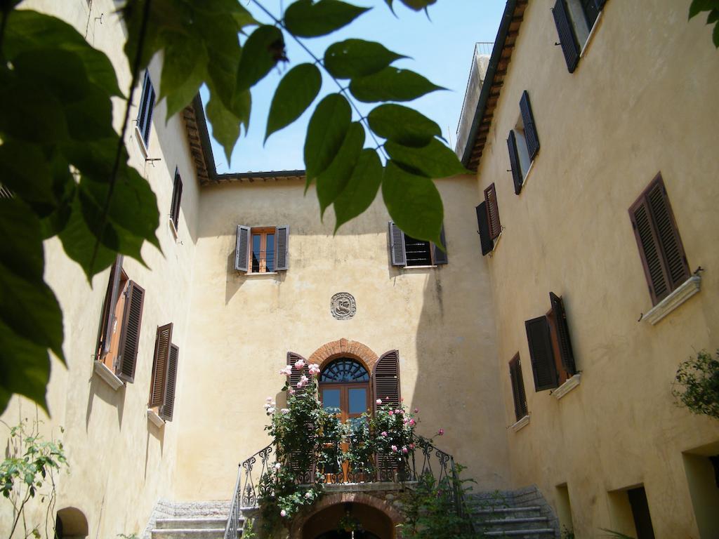 B&B Il Glicine Montefollonico Exterior foto